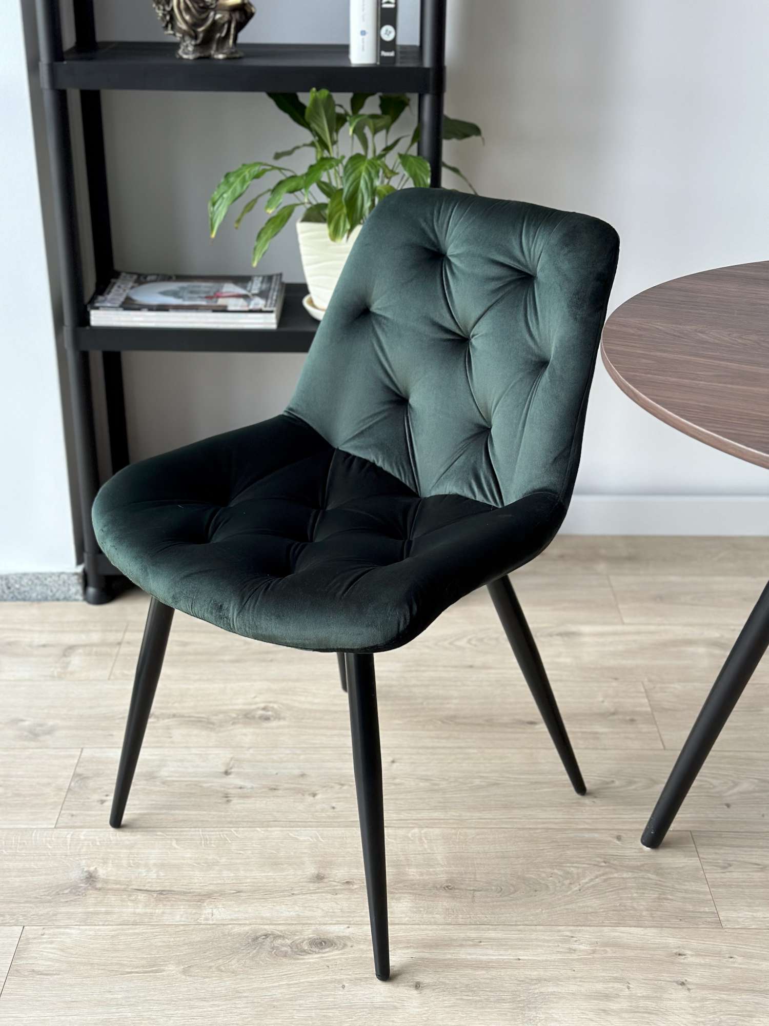 Krzesło aksamitne ELIOT beżowe velvet